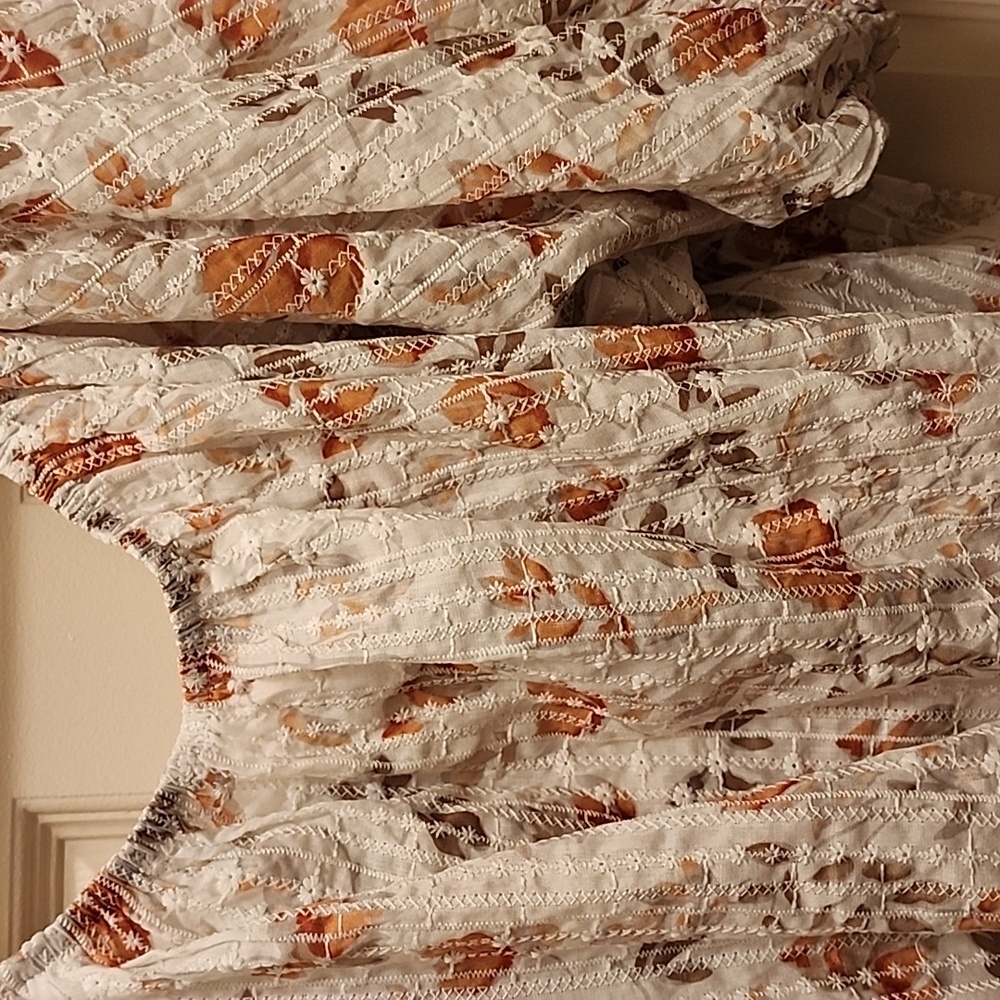 Top - Picture 3 of 3